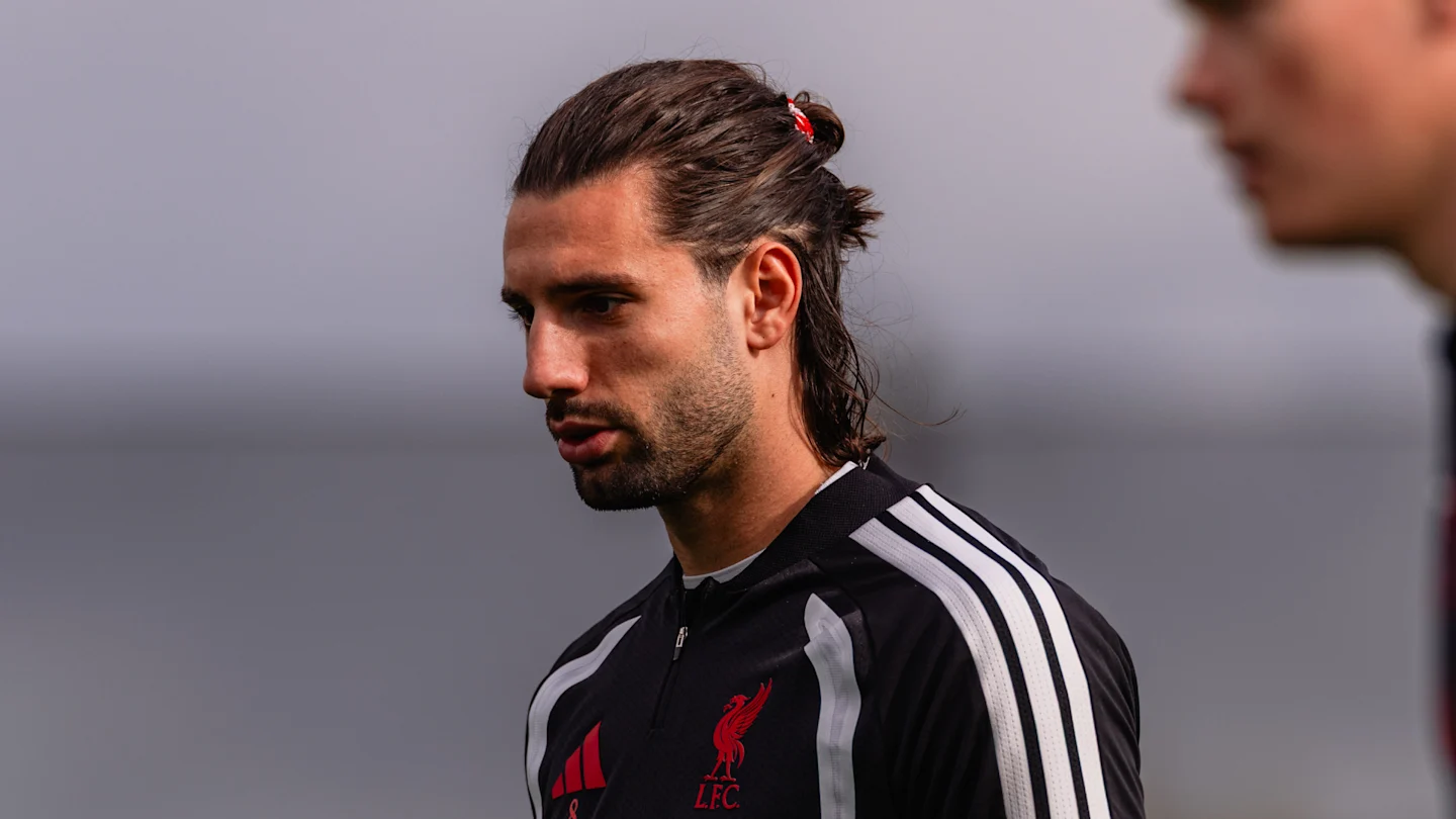 Iraola Shares Crucial Liverpool Fitness Update Ahead of Brentford Clash