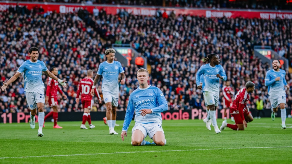 Devastating Loss: Paris Saint-Germain Crushes Man City 4-2 in Thriller Devastating Loss: Paris Saint-Germain Crushes Man City in Thriller